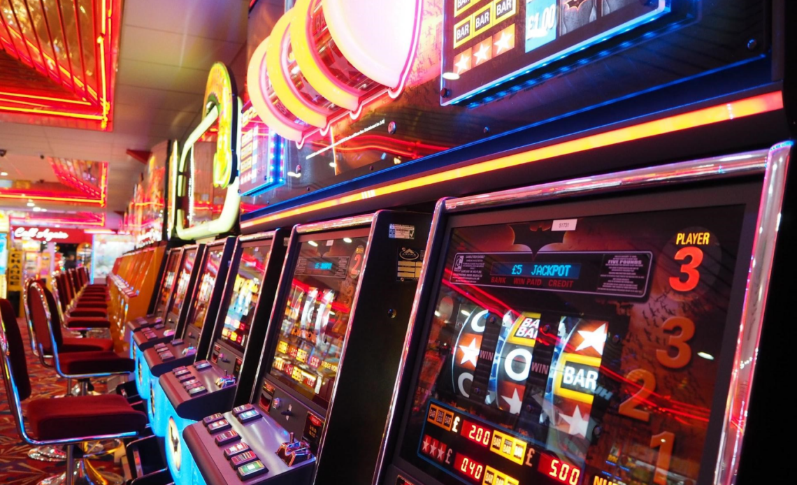 The Evolution and Appeal of Slot Games: From Mechanical Reels to Digital Wonders