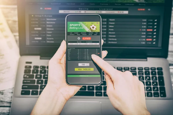 The Evolution of Online Betting: Trends, Challenges, and Opportunities