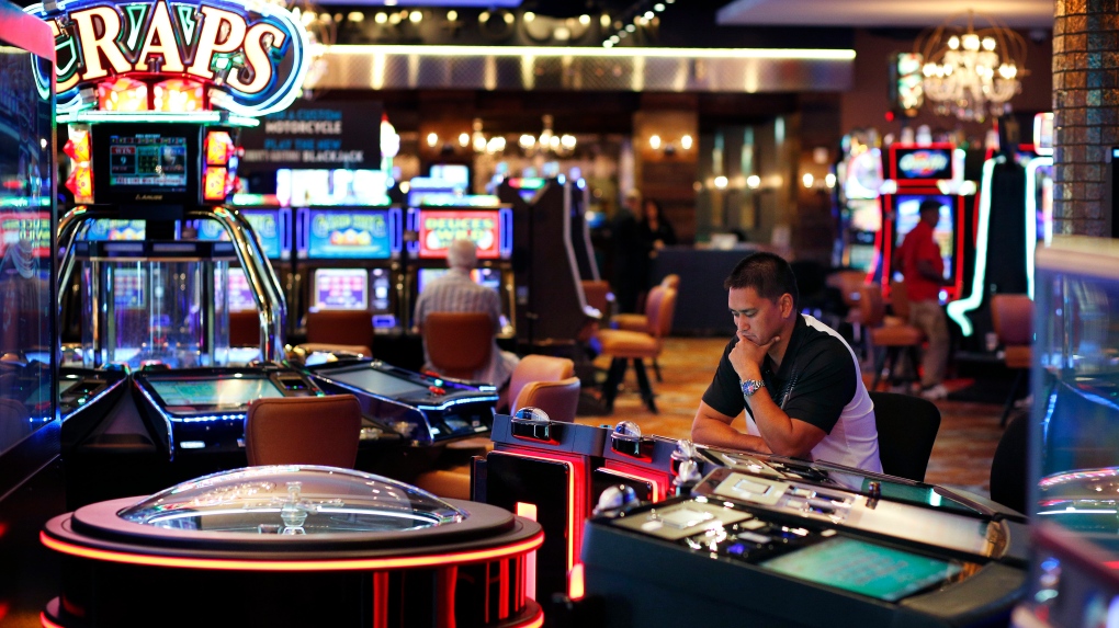 The Thrill of Live Casinos: Bringing the Casino Experience Home