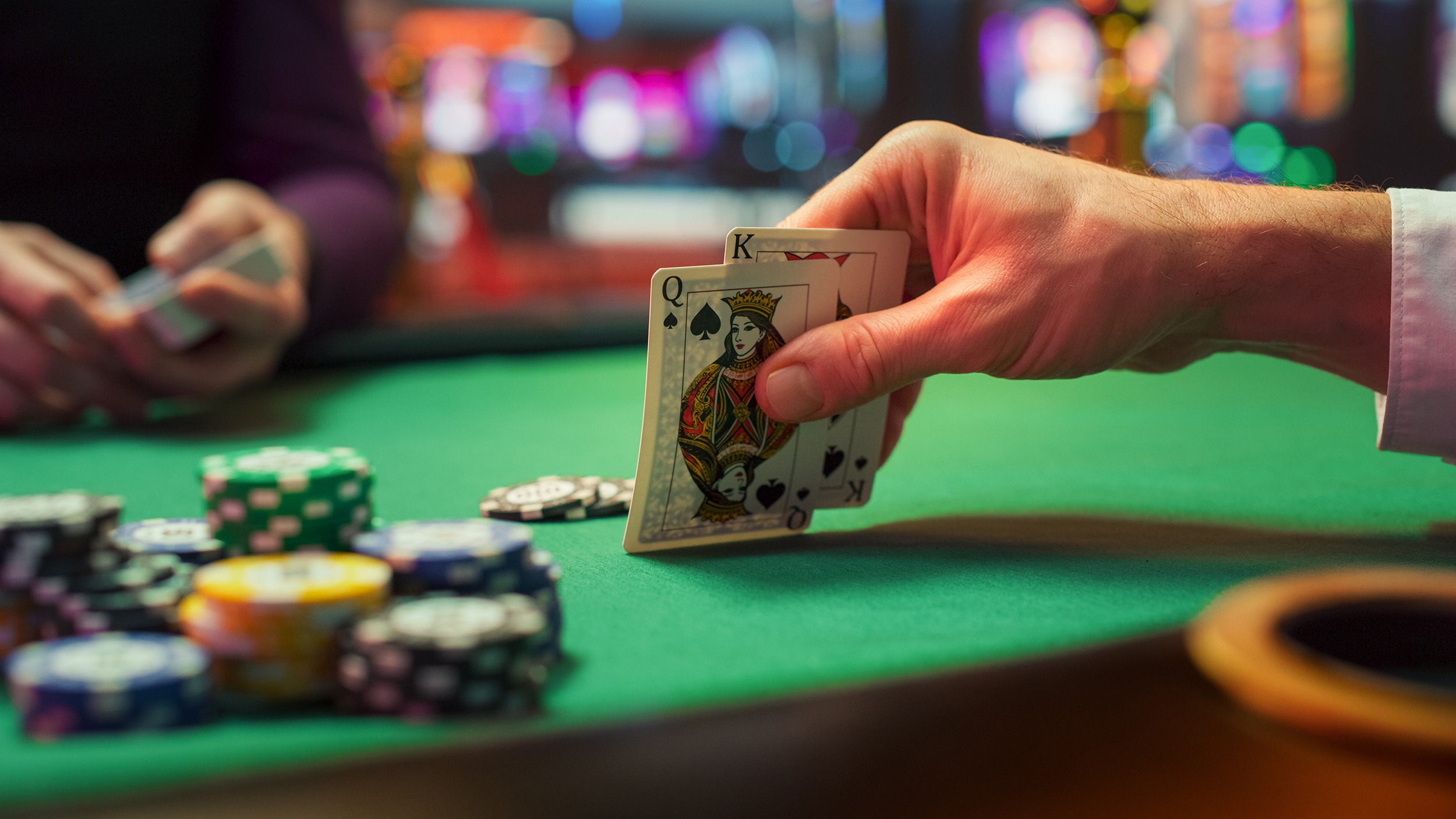The Allure and Risks of Gambling Slot Games